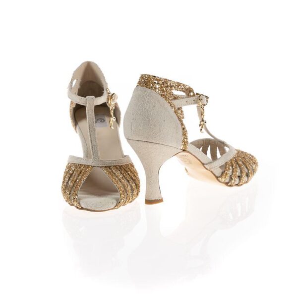 Olivia Nute (4) Olivia Nute (4)